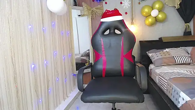 Snapshot of black_king_241 chatting on November 19, 2025, 3:06 am black king 241 online show from November 19, 2025, 3:06 am