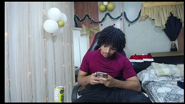 Snapshot of black_king_241 chatting on December 19, 2025, 3:43 am black king 241 online show from December 19, 2025, 3:43 am