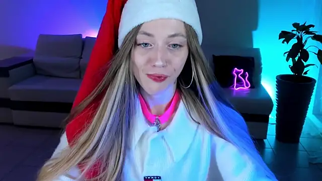 SweetMeeow online show from December 22, 2025, 6:35 am