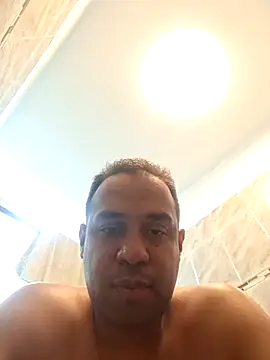 elnegro707070 online show from March 8, 2026, 8:12 pm