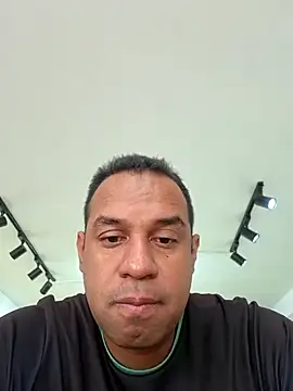 Snapshot of elnegro707070 chatting on January 15, 2026, 11:46 am elnegro707070 online show from January 15, 2026, 11:46 am