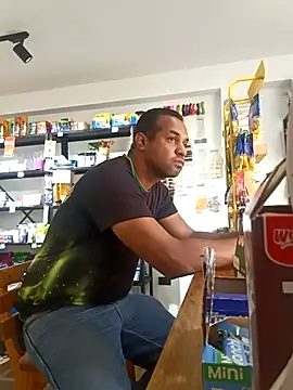 Snapshot of elnegro707070 chatting on October 29, 2025, 11:09 am elnegro707070 online show from October 29, 2025, 11:09 am