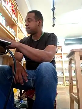 elnegro707070 online show from March 10, 2026, 11:14 am