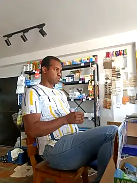 Snapshot of elnegro707070 chatting on November 2, 2025, 4:45 pm elnegro707070 online show from November 2, 2025, 4:45 pm