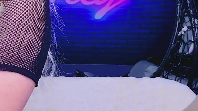 Snapshot of AlessiaCroft chatting on May 21, 2026, 3:59 am AlessiaCroft online show from May 21, 2026, 3:59 am