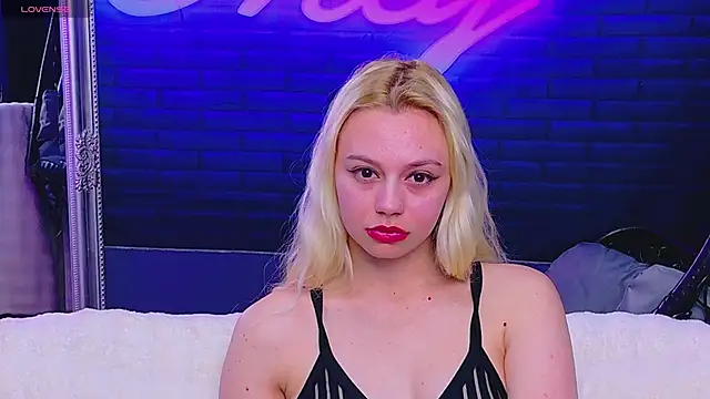 Snapshot of AlessiaCroft chatting on May 6, 2026, 4:05 am AlessiaCroft online show from May 6, 2026, 4:05 am