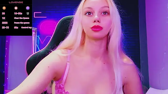 AlessiaCroft online show from March 13, 2026, 5:12 am