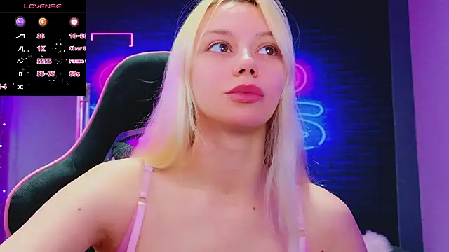 AlessiaCroft online show from March 17, 2026, 5:10 am