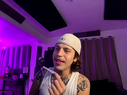 Snapshot of bigrosa21cm chatting on January 10, 2026, 11:11 pm bigrosa21cm online show from January 10, 2026, 11:11 pm