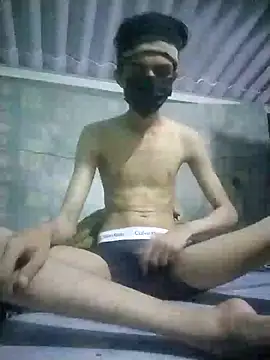 Snapshot of HannanKhan25 chatting on October 26, 2025, 1:33 pm HannanKhan25 online show from October 26, 2025, 1:33 pm