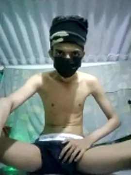 Snapshot of HannanKhan25 chatting on March 4, 2026, 7:32 pm HannanKhan25 online show from March 4, 2026, 7:32 pm