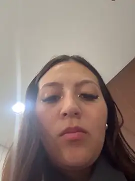 Snapshot of MELODY__06 chatting on November 6, 2025, 1:04 pm MELODY 06 online show from November 6, 2025, 1:04 pm