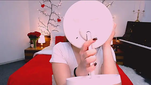 Snapshot of marshmallowee chatting on December 16, 2025, 1:37 pm marshmallowee online show from December 16, 2025, 1:37 pm