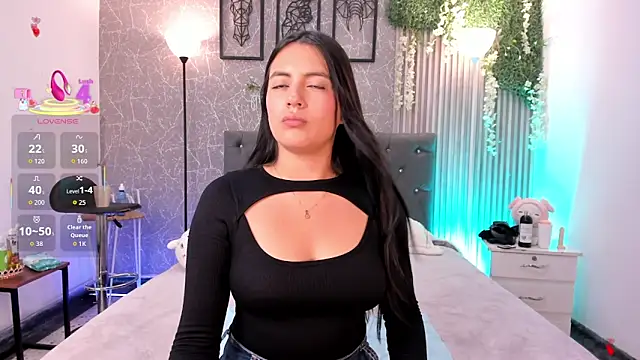 mialeia01 online show from February 28, 2026, 9:36 pm