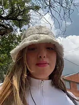 Snapshot of Baby__Otaku chatting on February 28, 2026, 5:23 pm Baby Otaku online show from February 28, 2026, 5:23 pm