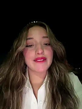 Snapshot of Baby__Otaku chatting on December 14, 2025, 12:50 am Baby Otaku online show from December 14, 2025, 12:50 am