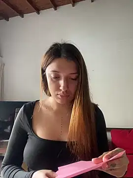 Mia  Gray online show from November 3, 2025, 6:22 pm