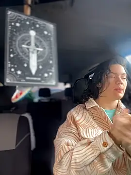 MeekyRich online show from April 5, 2026, 2:07 am