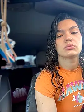 MeekyRich online show from June 10, 2026, 1:18 am