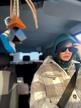 MeekyRich online show from April 18, 2026, 3:09 am