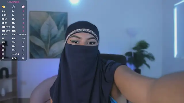 Snapshot of kylie_soraya chatting on September 28, 2025, 4:03 pm kylie soraya online show from September 28, 2025, 4:03 pm