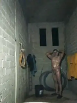 luuiss12 online show from April 21, 2026, 5:14 am