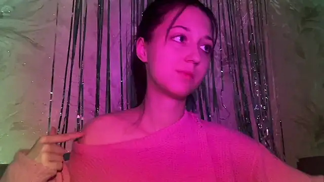 Snapshot of YourTemptation_ chatting on December 16, 2025, 2:32 pm YourTemptation online show from December 16, 2025, 2:32 pm