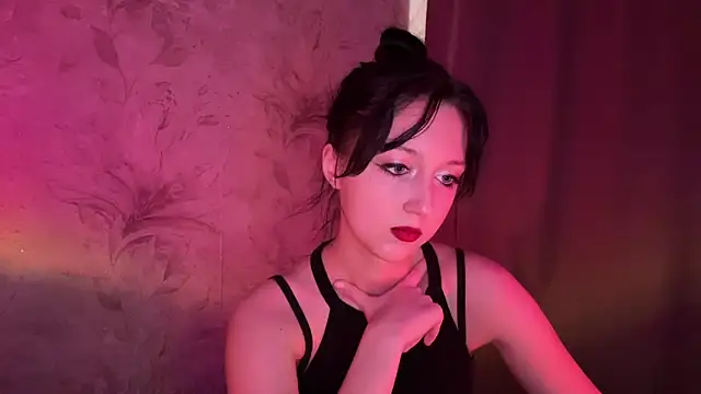 Snapshot of YourTemptation_ chatting on March 2, 2026, 12:01 pm YourTemptation online show from March 2, 2026, 12:01 pm