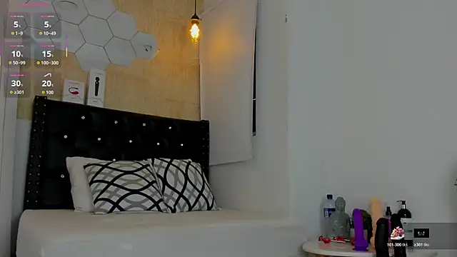 Snapshot of valentina-diiaz chatting on January 6, 2026, 1:04 pm valentina-diiaz online show from January 6, 2026, 1:04 pm