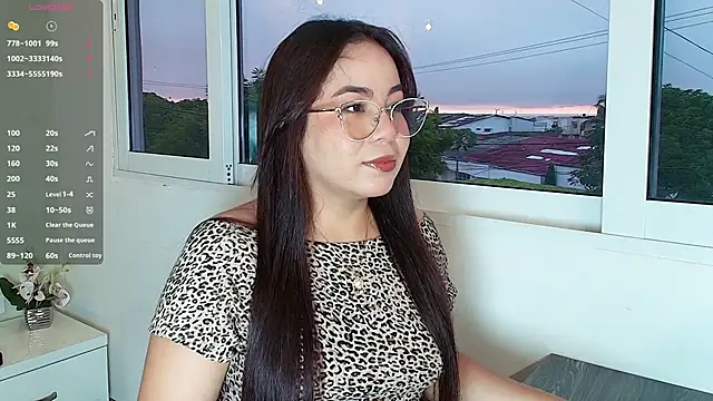  Victoria Collins online show from October 7, 2025, 11:11 am