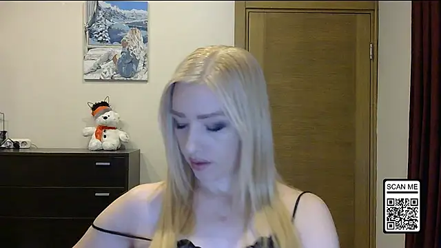 Snapshot of Wild_Silk_Desire chatting on November 14, 2025, 2:10 pm Wild Silk Desire online show from November 14, 2025, 2:10 pm