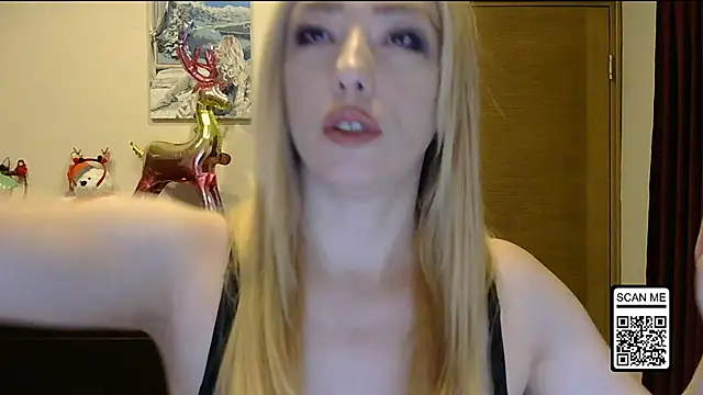 Snapshot of Wild_Silk_Desire chatting on December 20, 2025, 3:37 pm Wild Silk Desire online show from December 20, 2025, 3:37 pm