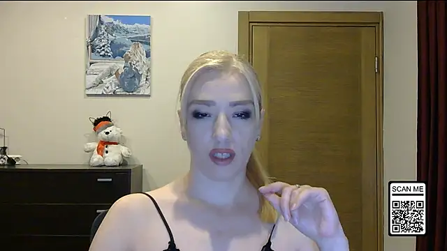 Snapshot of Wild_Silk_Desire chatting on November 15, 2025, 2:43 pm Wild Silk Desire online show from November 15, 2025, 2:43 pm