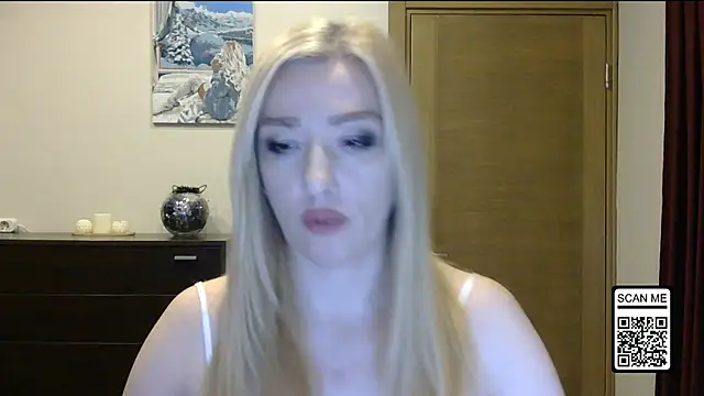 Snapshot of Wild_Silk_Desire chatting on February 4, 2026, 3:40 pm Wild Silk Desire online show from February 4, 2026, 3:40 pm