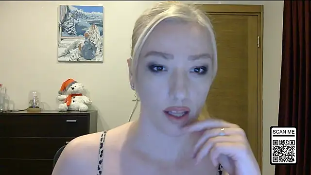 Snapshot of Wild_Silk_Desire chatting on January 15, 2026, 1:47 pm Wild Silk Desire online show from January 15, 2026, 1:47 pm