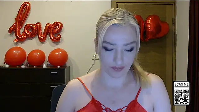 Snapshot of Wild_Silk_Desire chatting on February 13, 2026, 3:12 pm Wild Silk Desire online show from February 13, 2026, 3:12 pm