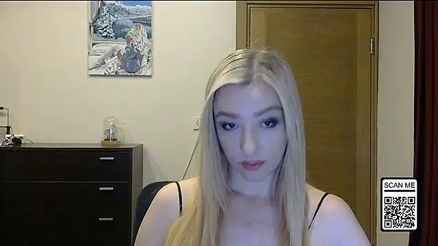 Snapshot of Wild_Silk_Desire chatting on October 25, 2025, 2:28 pm Wild Silk Desire online show from October 25, 2025, 2:28 pm