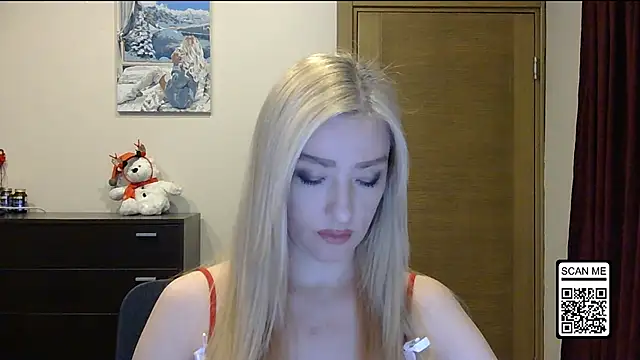 Snapshot of Wild_Silk_Desire chatting on December 19, 2025, 4:20 pm Wild Silk Desire online show from December 19, 2025, 4:20 pm