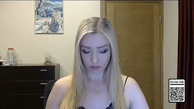 Snapshot of Wild_Silk_Desire chatting on November 10, 2025, 2:22 pm Wild Silk Desire online show from November 10, 2025, 2:22 pm