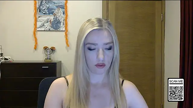 Snapshot of Wild_Silk_Desire chatting on November 4, 2025, 1:48 pm Wild Silk Desire online show from November 4, 2025, 1:48 pm