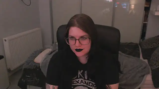 GothSuccubusBabe online show from June 21, 2026, 11:21 pm