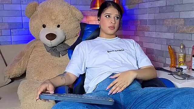 DixyPalmer online show from March 29, 2026, 8:43 pm