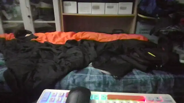 Snapshot of Lovyourpuss chatting on April 15, 2026, 9:26 pm Lovyourpuss online show from April 15, 2026, 9:26 pm