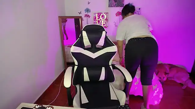 mariaana  222 online show from October 13, 2025, 3:41 am