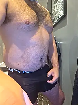 CloudyMuscleBeefy online show from December 3, 2025, 11:20 am