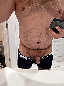 Snapshot of CloudyMuscleBeefy chatting on January 17, 2026, 3:48 pm CloudyMuscleBeefy online show from January 17, 2026, 3:48 pm