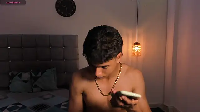 Santy Stump online show from November 22, 2025, 9:46 pm