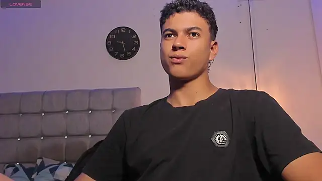 Santy Stump online show from November 9, 2025, 8:35 pm