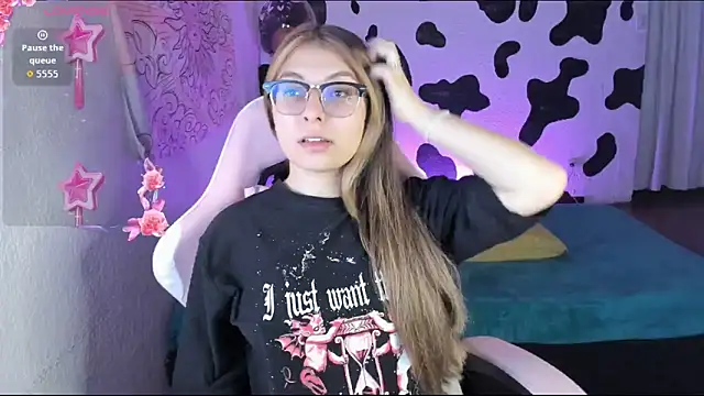 abbie jensen  online show from December 21, 2025, 1:19 am