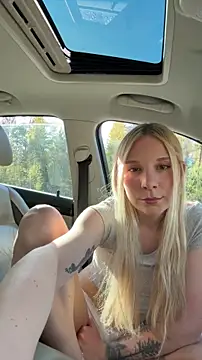 Snapshot of SabrinaRosed chatting on April 30, 2026, 3:30 pm SabrinaRosed online show from April 30, 2026, 3:30 pm